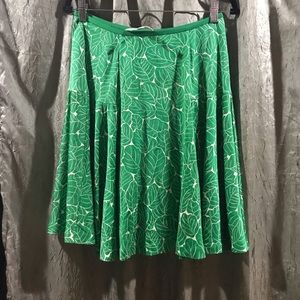 100%Silk Diane Von Furstenburg sz 6 vintage Skirt